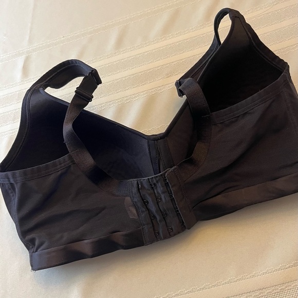 Cacique Black Seamless Bra - Picture 2 of 3